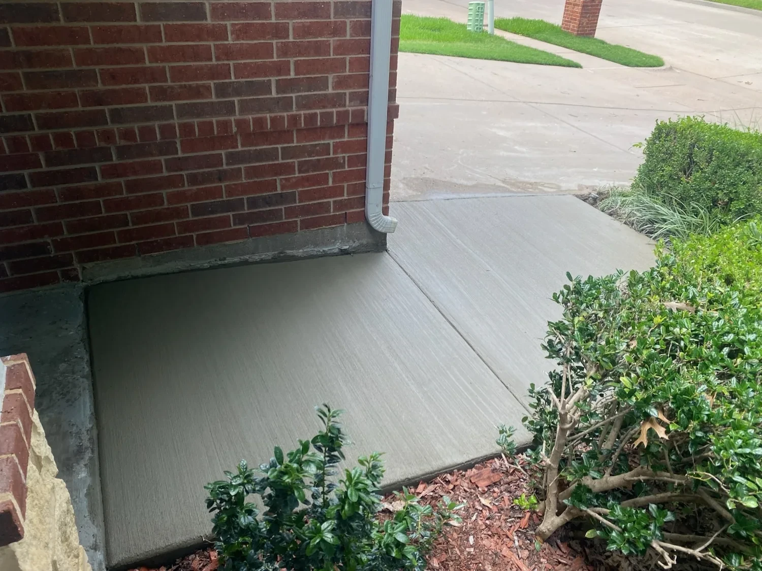 A level, slip-aware walkway by Lucky’s Concrete in Naples